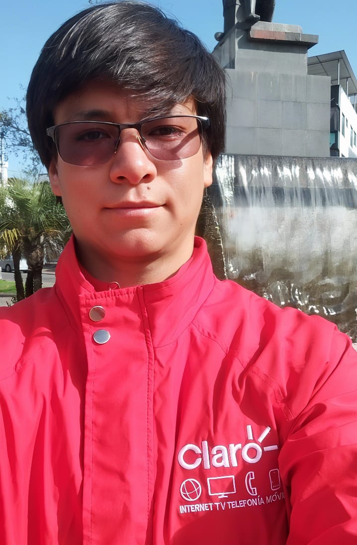 CLARO Jonathan Asesor Comercial | Quito