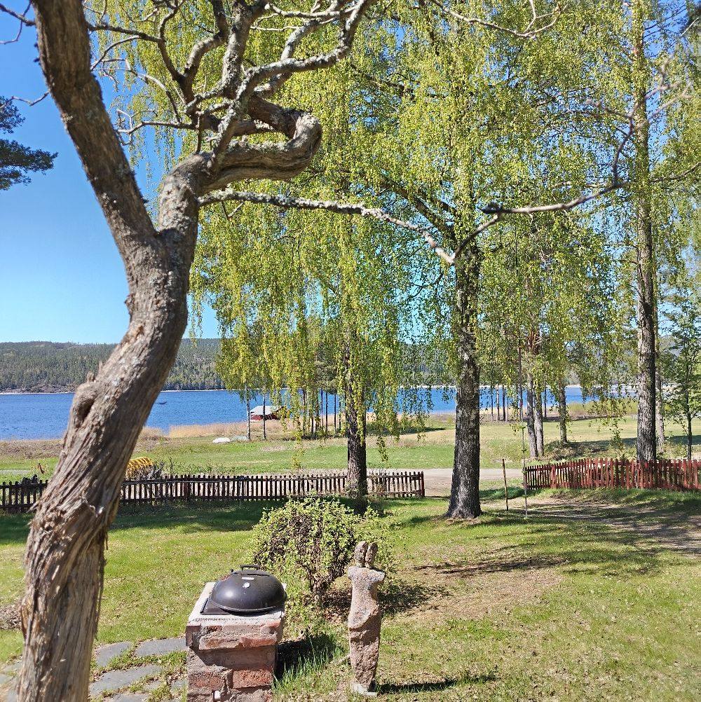 Putin hoppas att vi ska tröttna, ge upp och gå vidare. Men igår på ...
