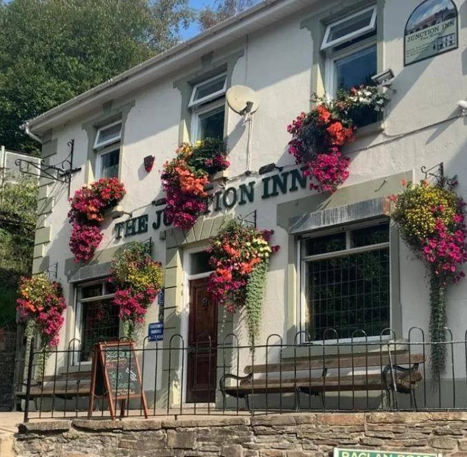 Junction Inn Hengoed | Hengoed