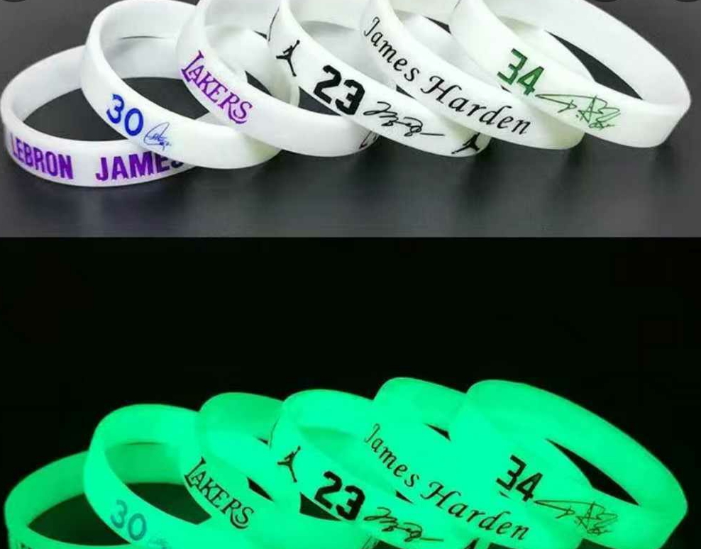 Quel bracelet événementiel choisir ? Tissu, Tyvek ou Silicone