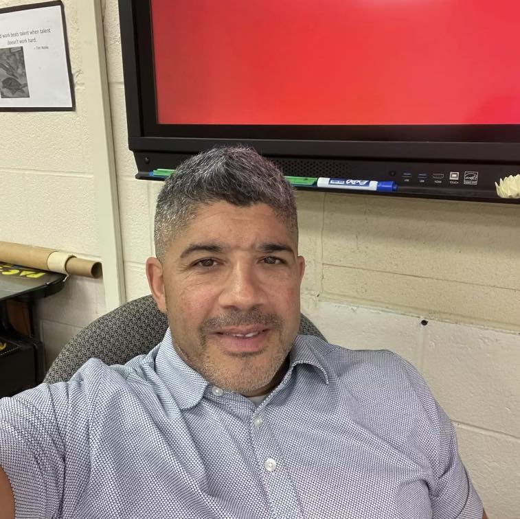 Elect Michael Quiñones for WSFCS BOE