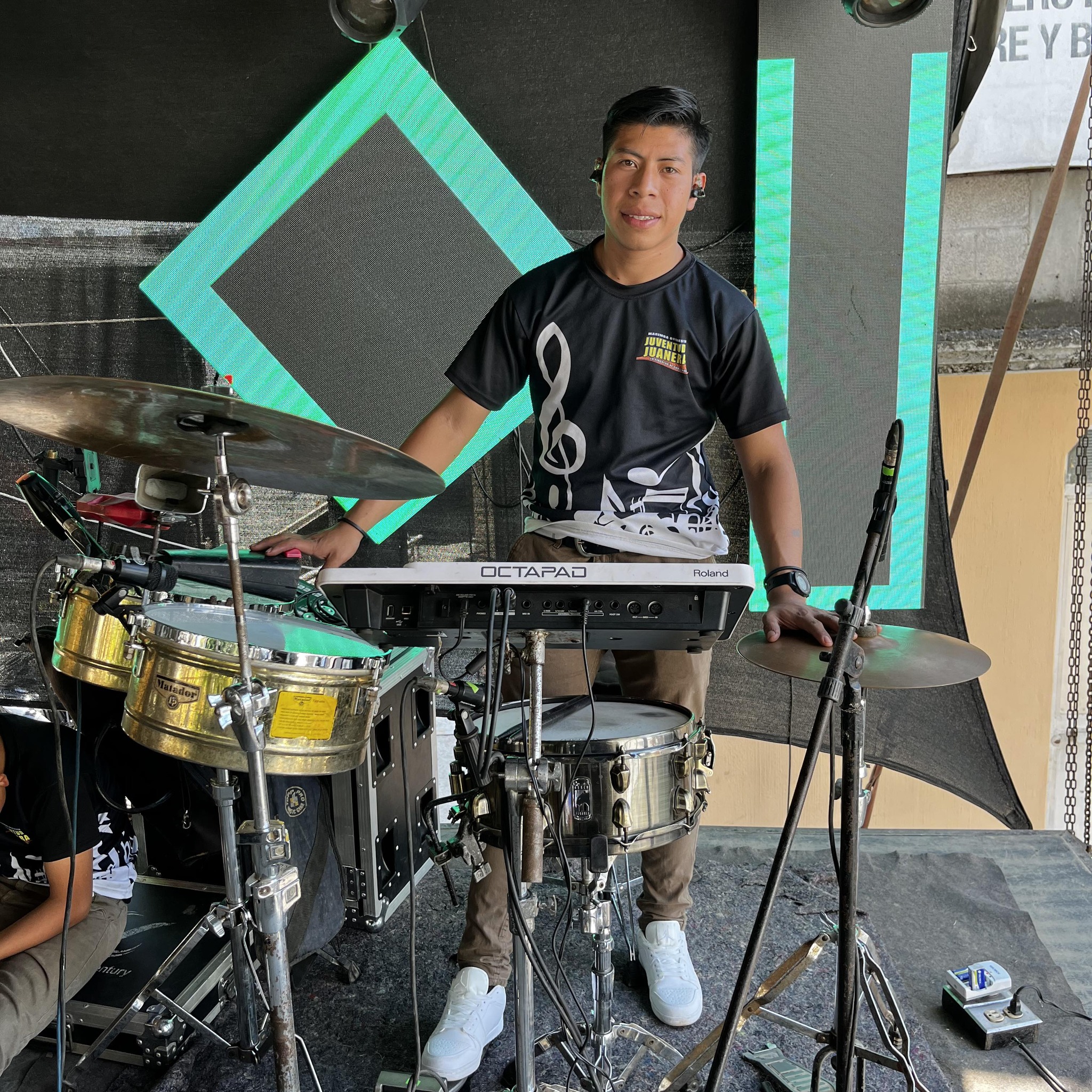 Alexito Drummer