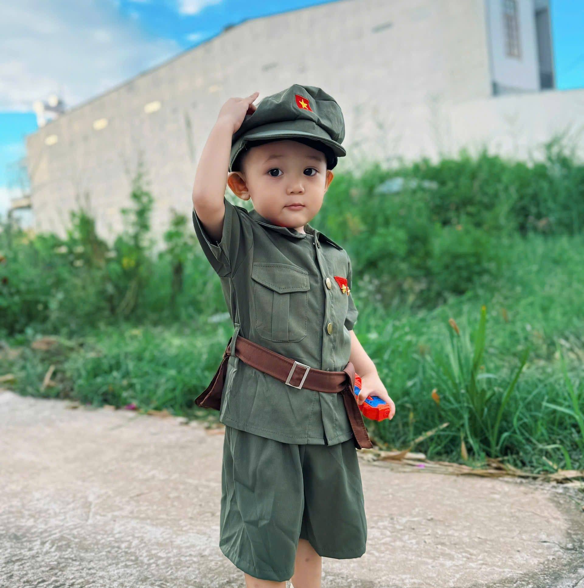 Cô Chú A/C Bên Ngoại Đừng Có Lo Cho Tụi Con Ở Quê Nghèo Nhé!... | Tâm La