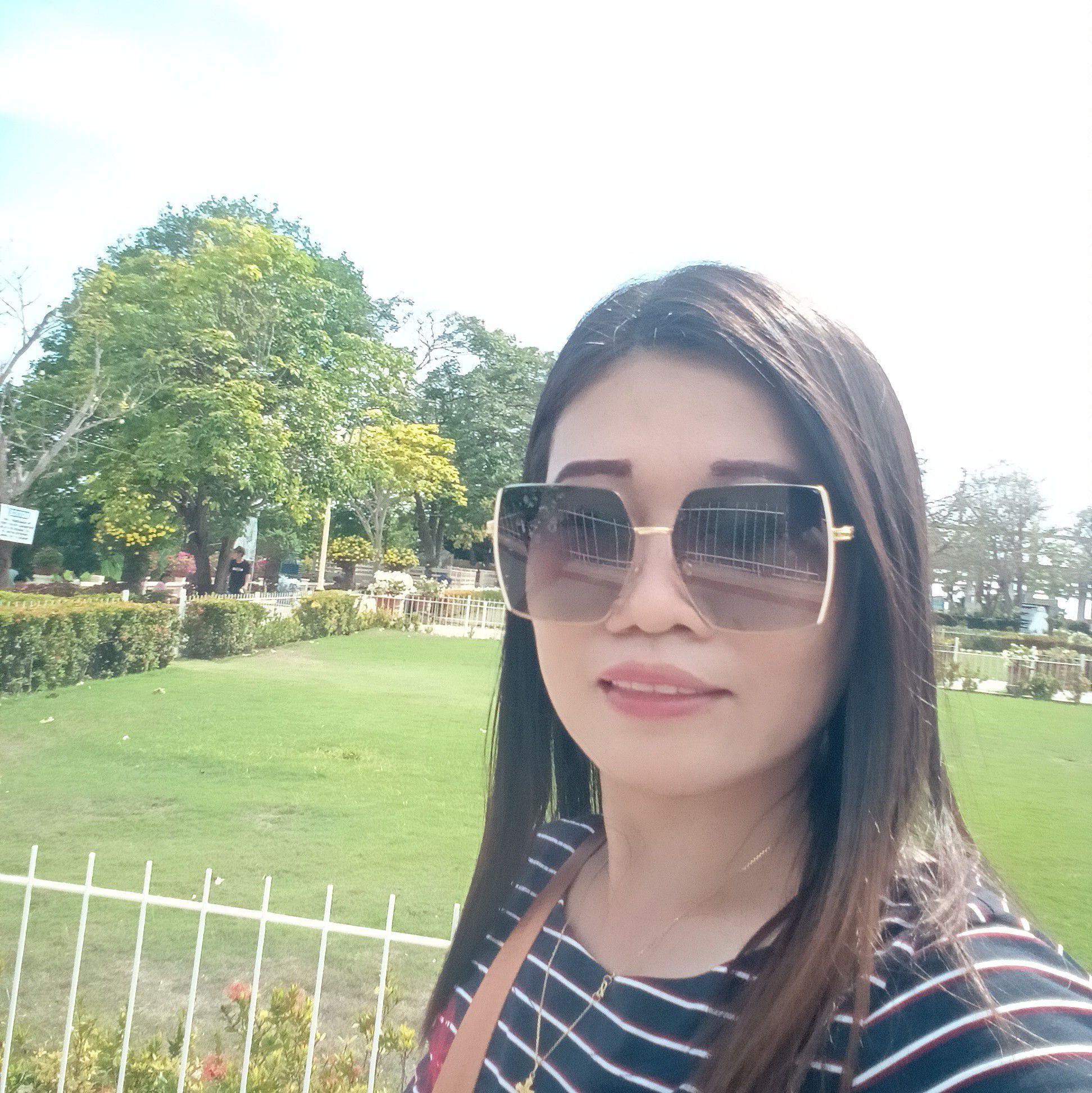 Don't mind my hairstyle, wala pang ligo yan😅😆 Whimsy Wreath @highlight ...