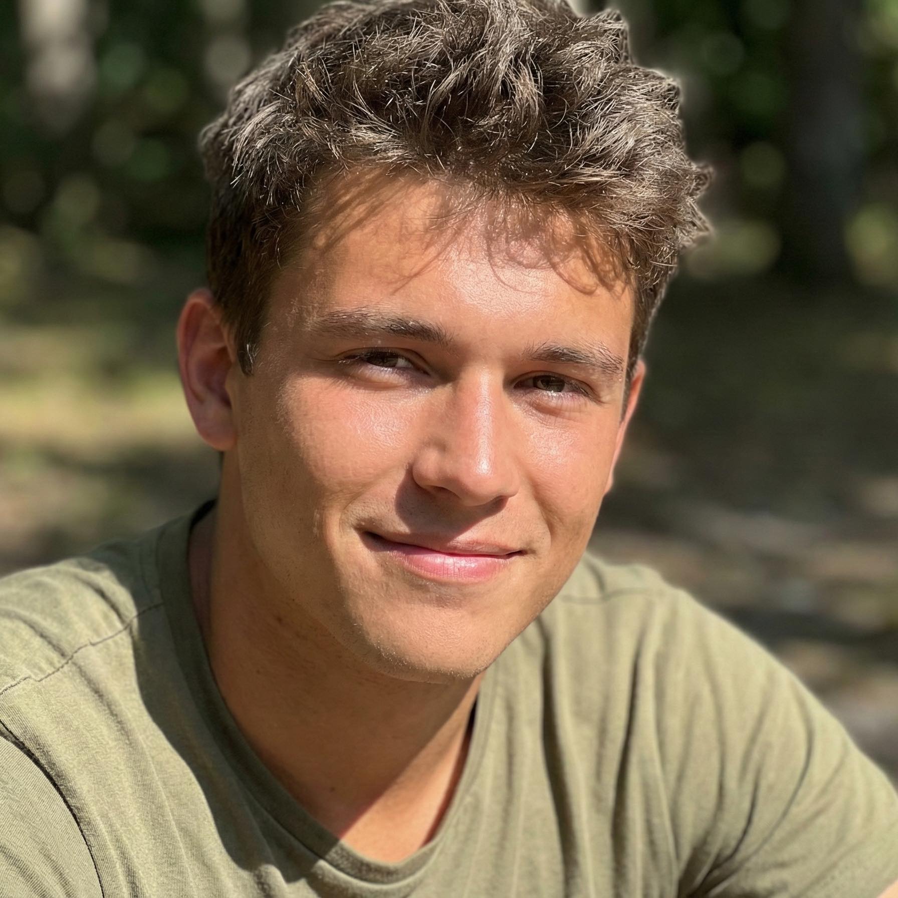 FRIENDSHIP AROUND THE WORLD | I am bored, anyone want to chat | Facebook