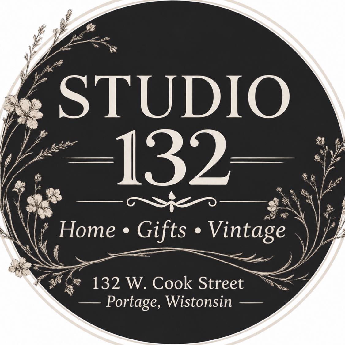 趣味 STREET Studio 132 | Portage WI