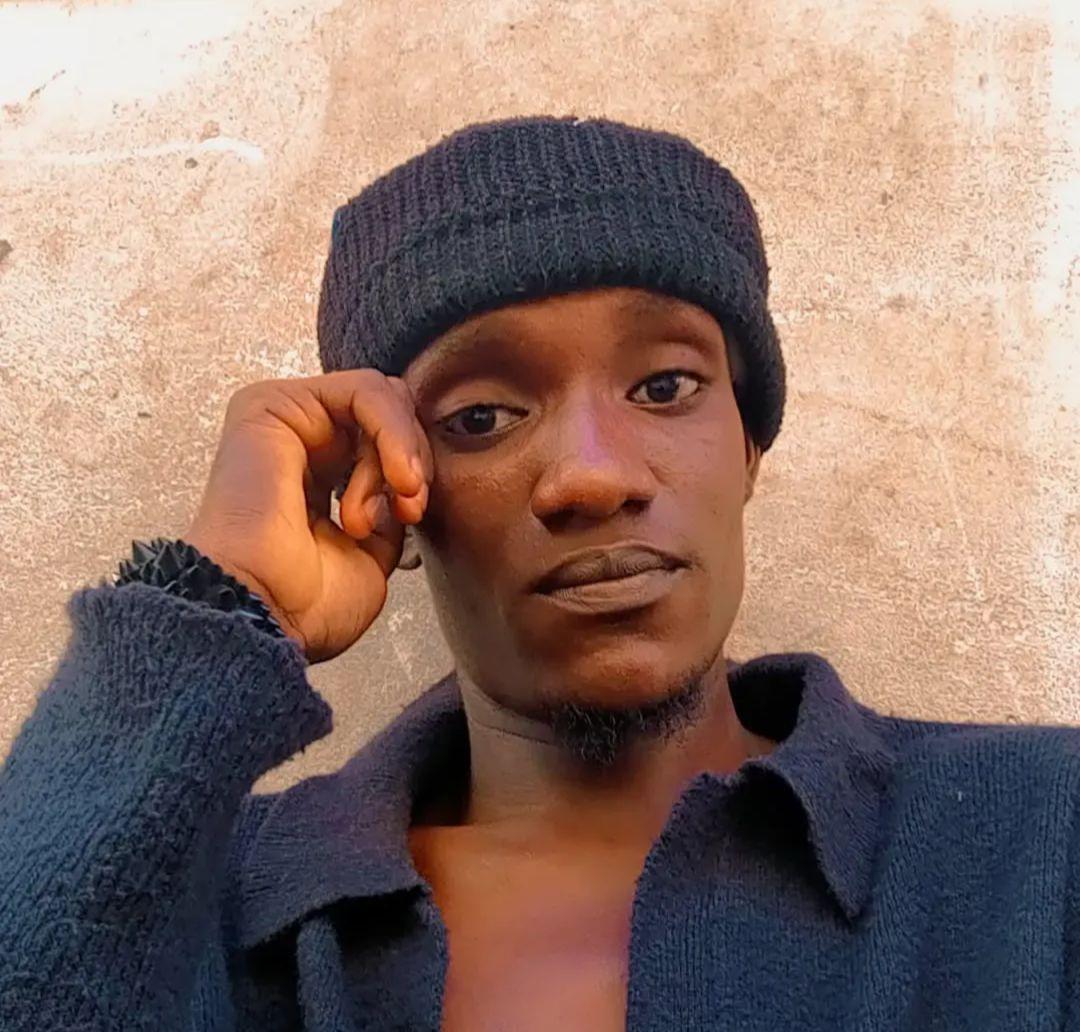 Patronize me make i see food chop Ur boyfriend need it , ur girlfriend ...