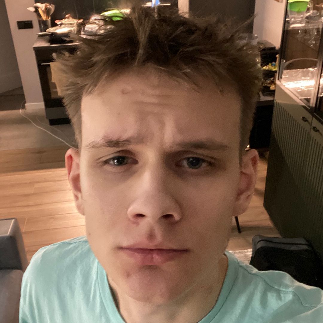 Bro this is last resort ong 😭🙏#gevad1ch #twitch #rust #china🇨🇳 #trave ...