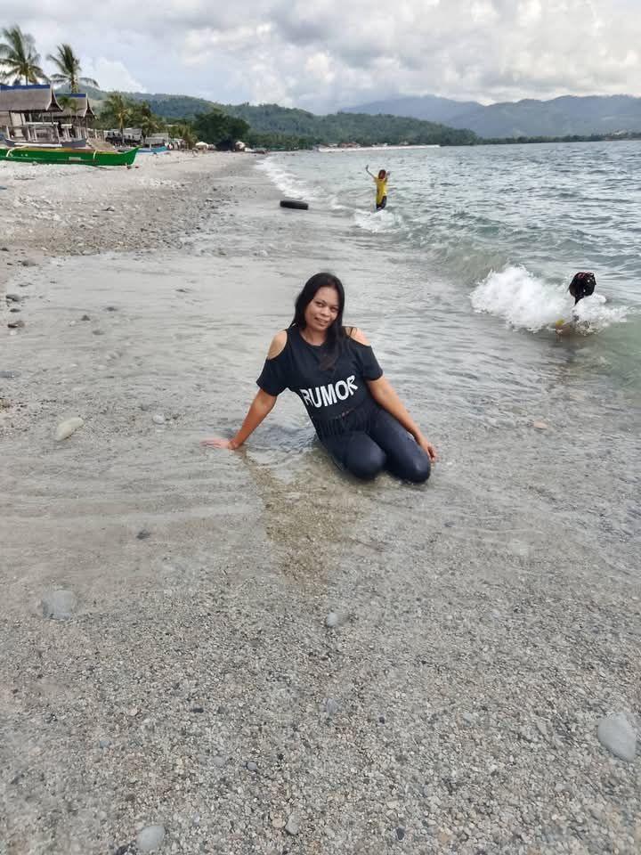 Baka may tinda pa kayo jan gusto nya yong kapipitas. Eat more dragon ...