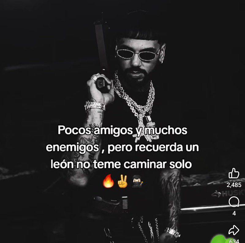 ESCAPA del TECLADO PERO TENGO que CORRER con los ROBUX que TENGAS ...