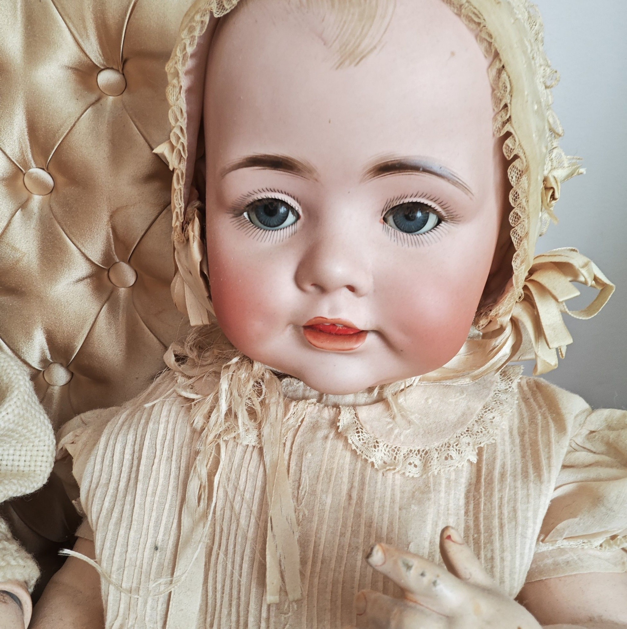 Listen if you dare! Thomas Edison had great plans for a doll like this ...