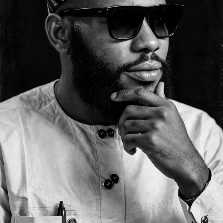 Loading……. I just pray make ur security no talk say she wan chop ooo 😂😂 ...
