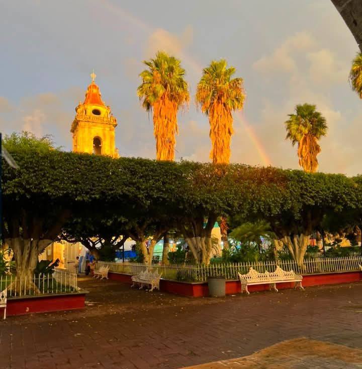 Hector Santana VISITA LA ZONA CENTRO DE IXTLÁN Y A LOS COMERCIANTES ...