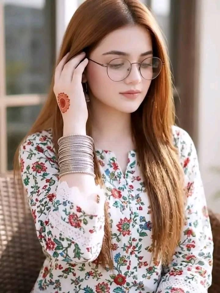 💚 GIRL, YOUR MEHNDI LOOK JUST FOUND YOU! 💚 Looking for the perfect ...