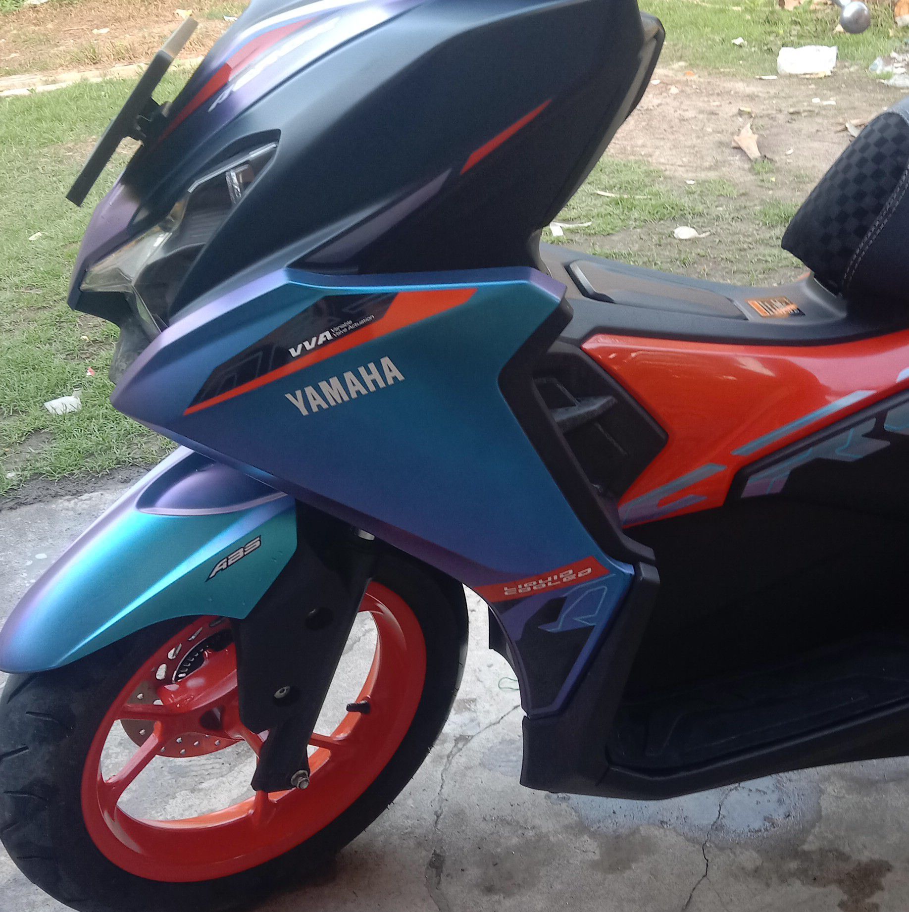 Siap yg tidak sejalan menentang presiden di bilang londo ireng ...