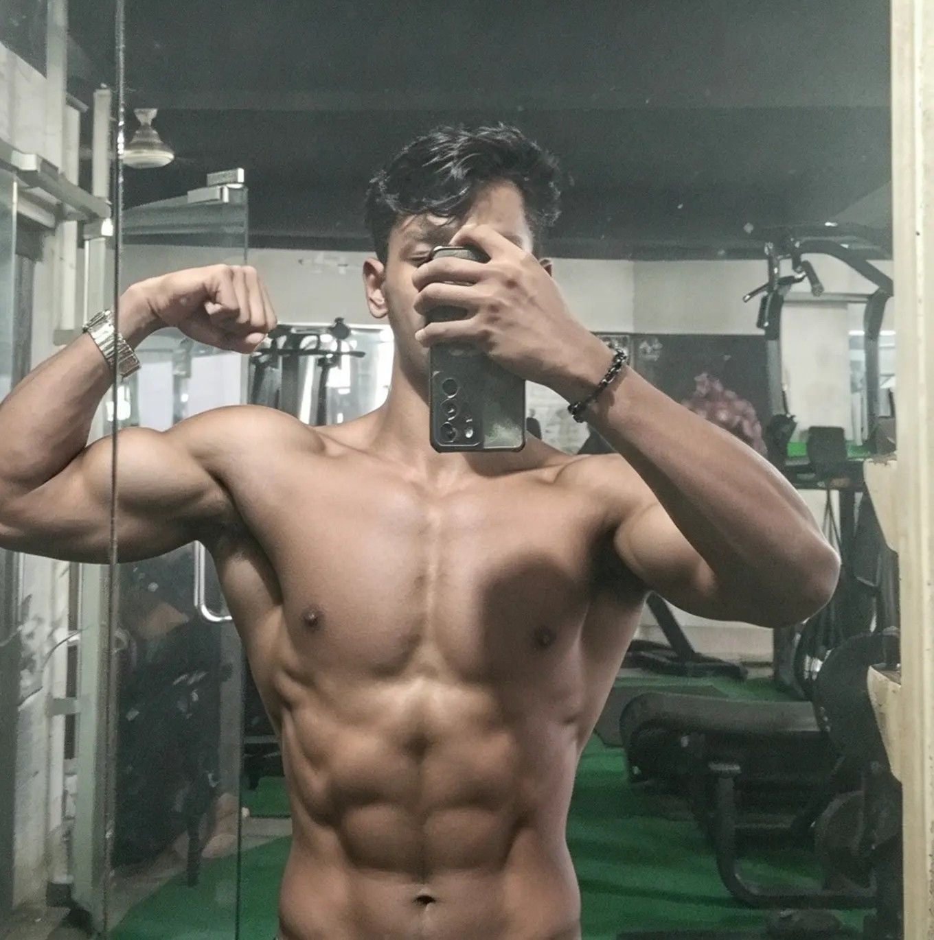 Bodybuilding is a science....gay ra dure thako vai...😂 | Facebook
