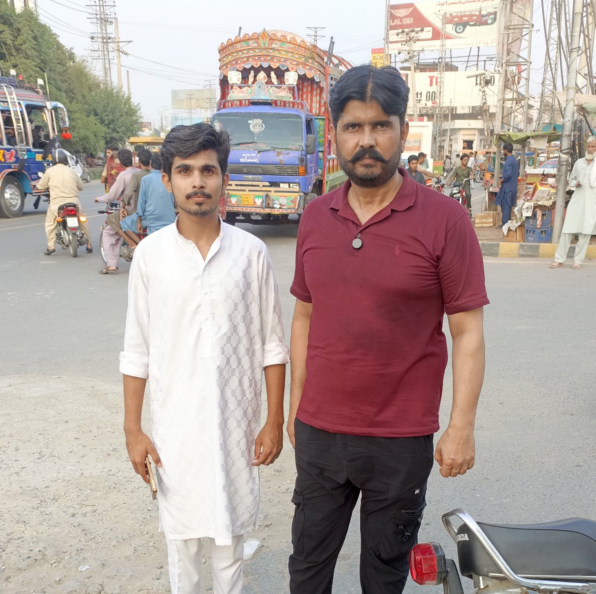 نابینا بچہ۔۔خوبصورت اواز۔۔ خوبصورت انداز۔مکمل اللہ پر یقین | Baba Riaz