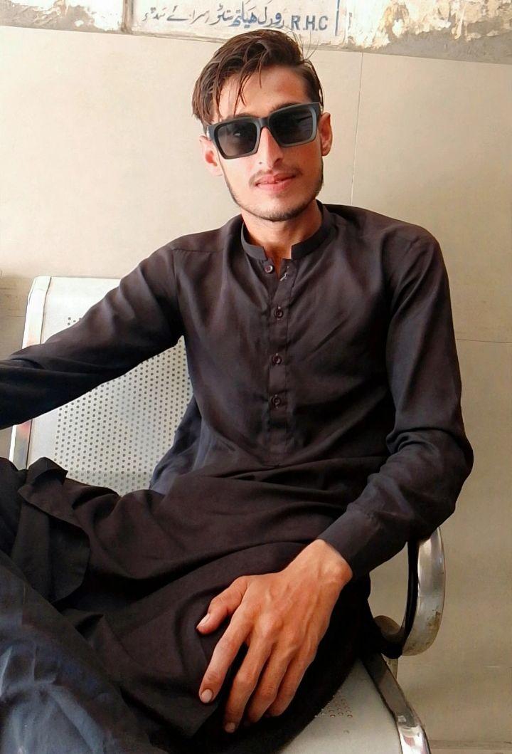 S⃠👽 | 😂 Mention @3 jin ka dimagh weekend par hota hai | Facebook