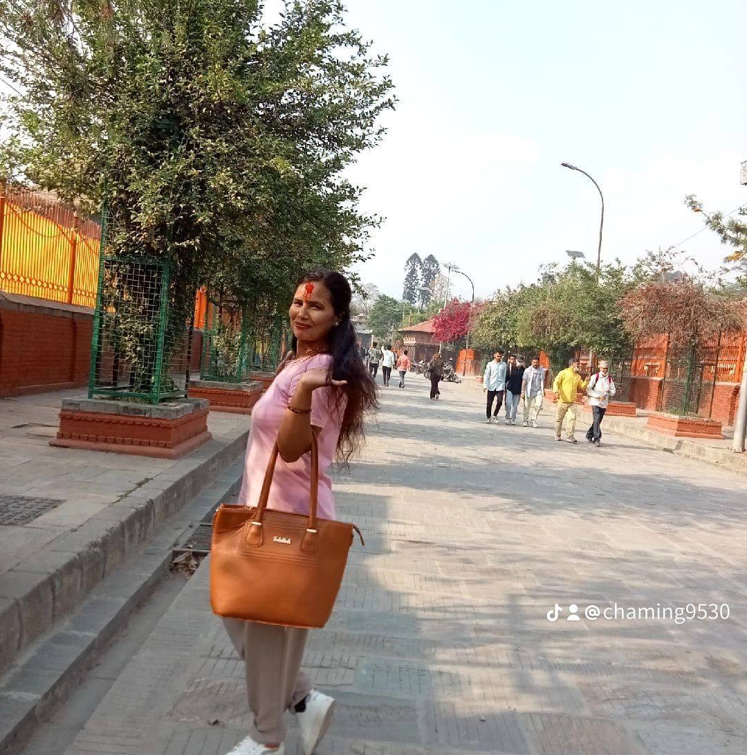 Alli milena timro kammar hilena ️ #newtrendingsong #nepalisong # ...