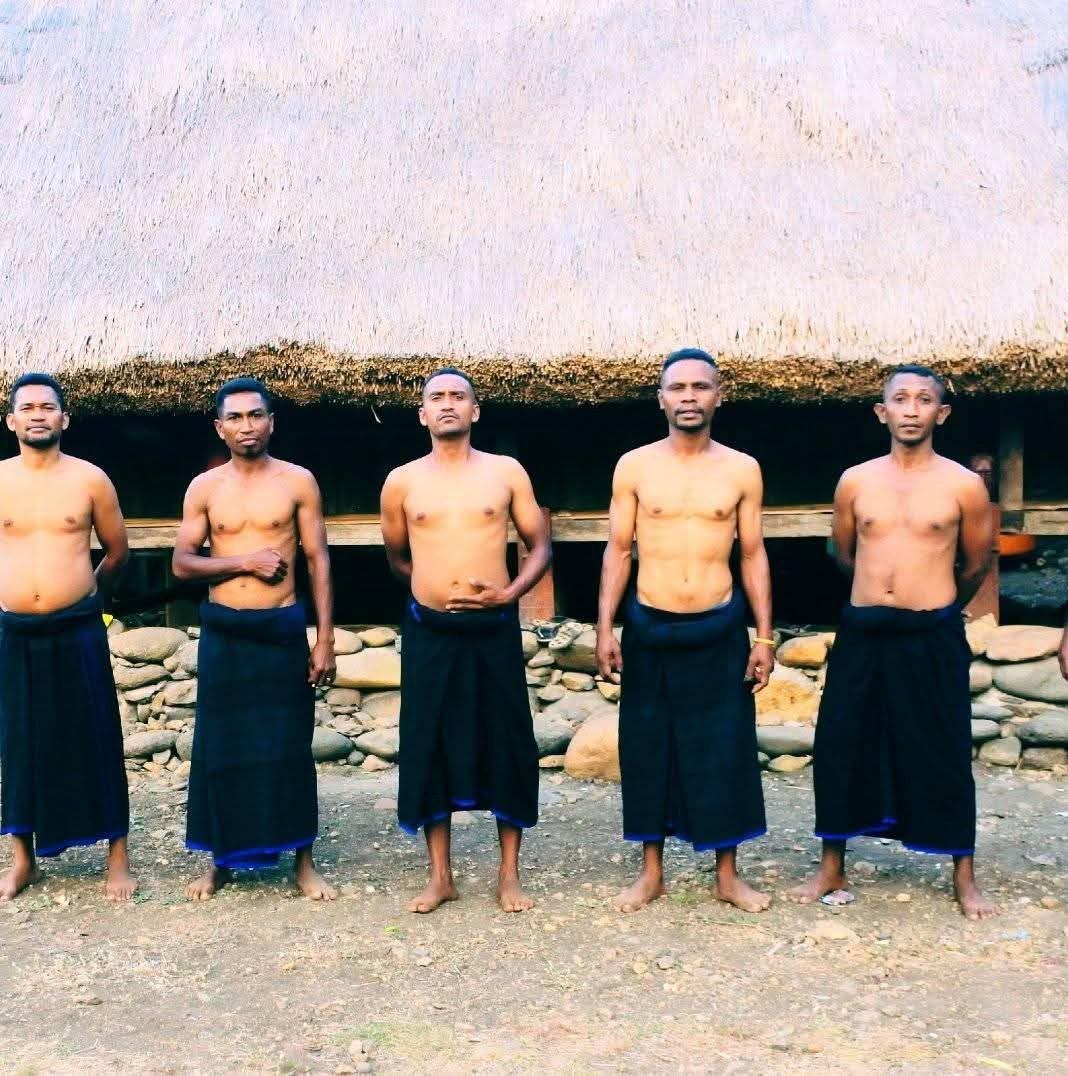 Waktu acara komunio ,Anak dari Bapk Yery Deu ,selamat Berbahagia #foto ...