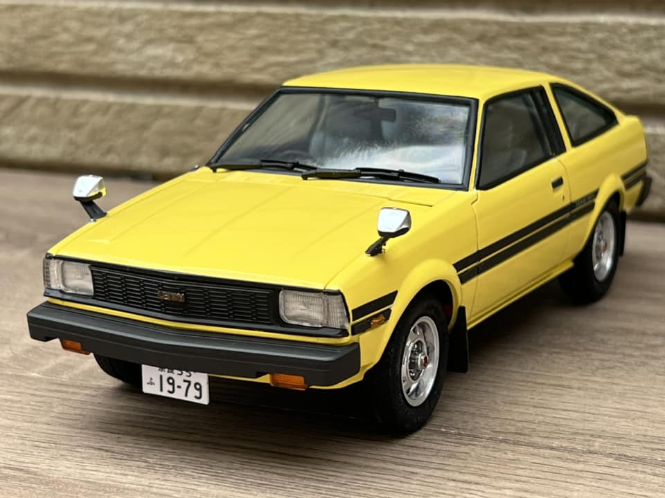 バンダイ1/20カローラレビン ピラー折れ、欠品アリの格安キットを