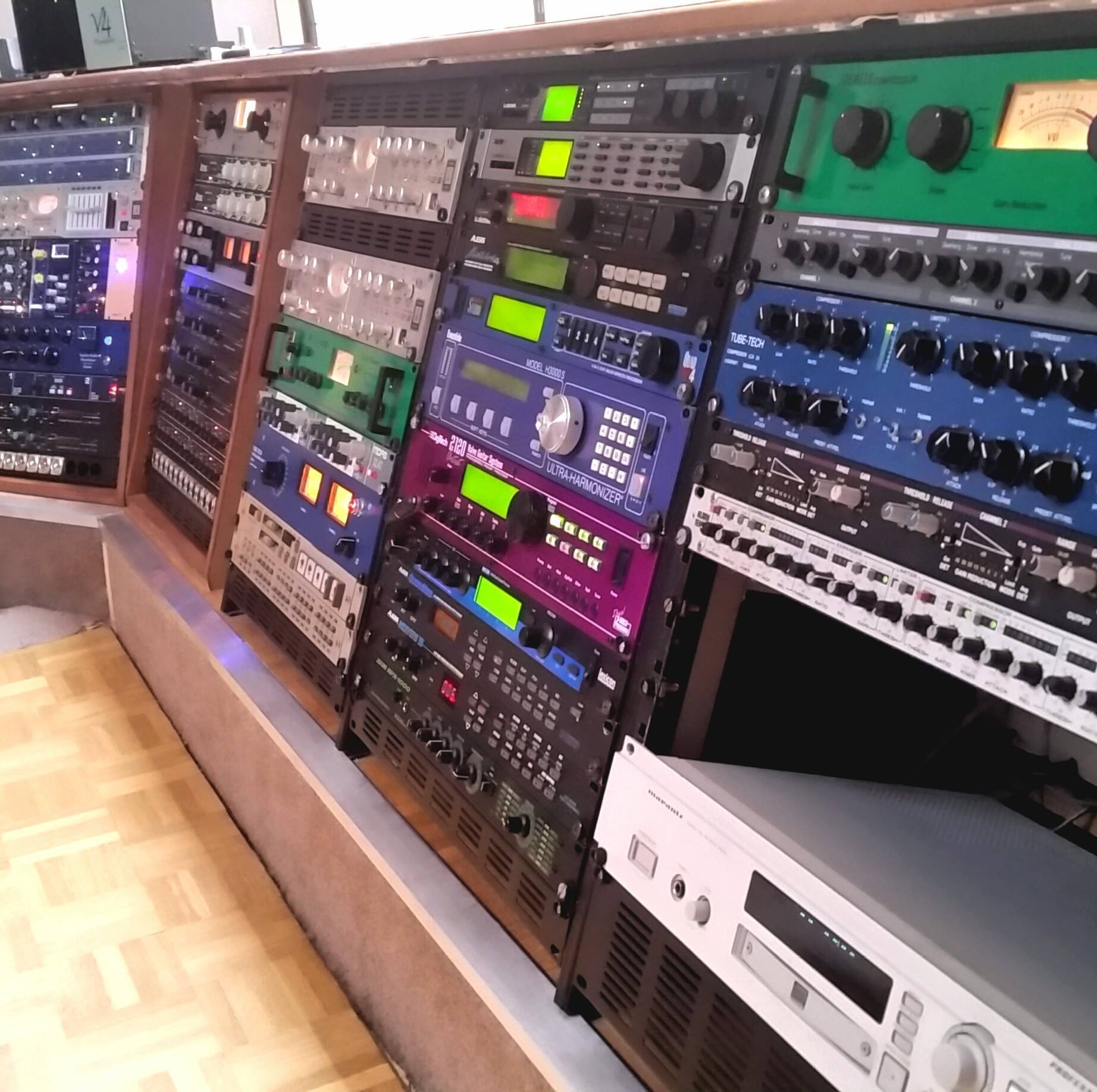 Studio air