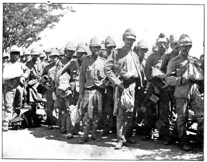 Under - Lightly wounded troops after the battle of Modder River. The ...