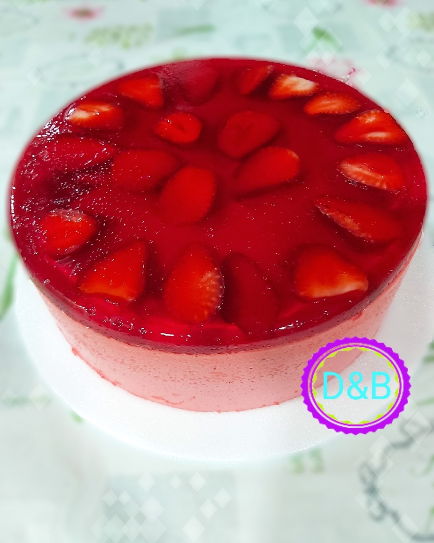 Dulces D & B - Torta helada de fresa🍓🍓🍓 Contamos con todos... | Facebook