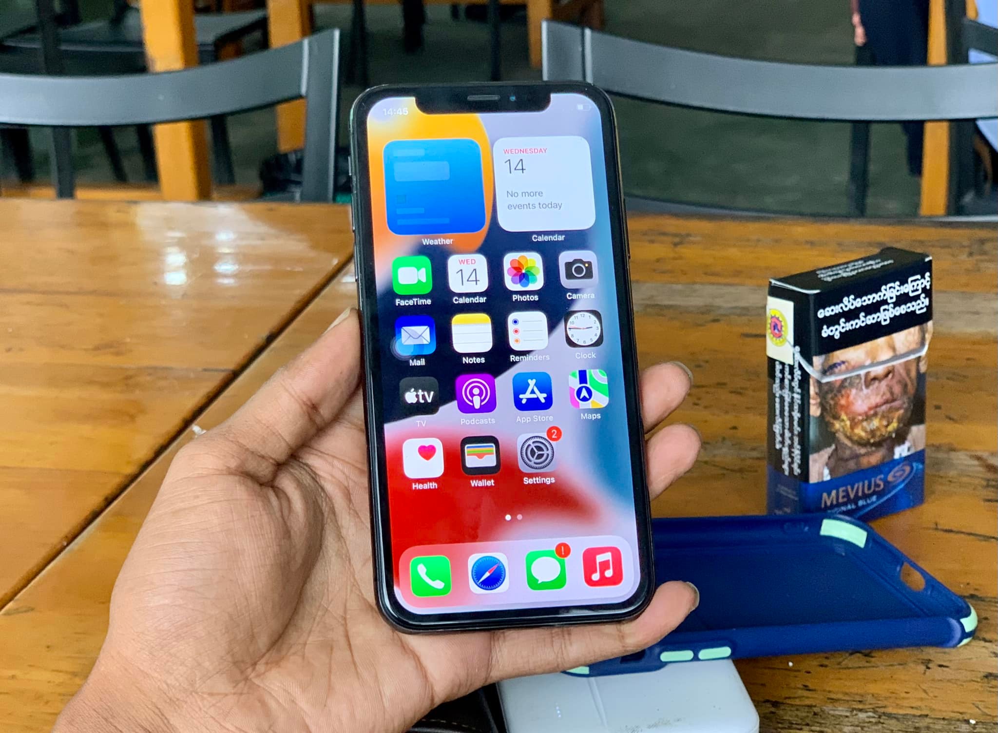 M2 2022 MacBook Air -スターライト/ 256GB BT86% Used iphones for sale in Myanmar