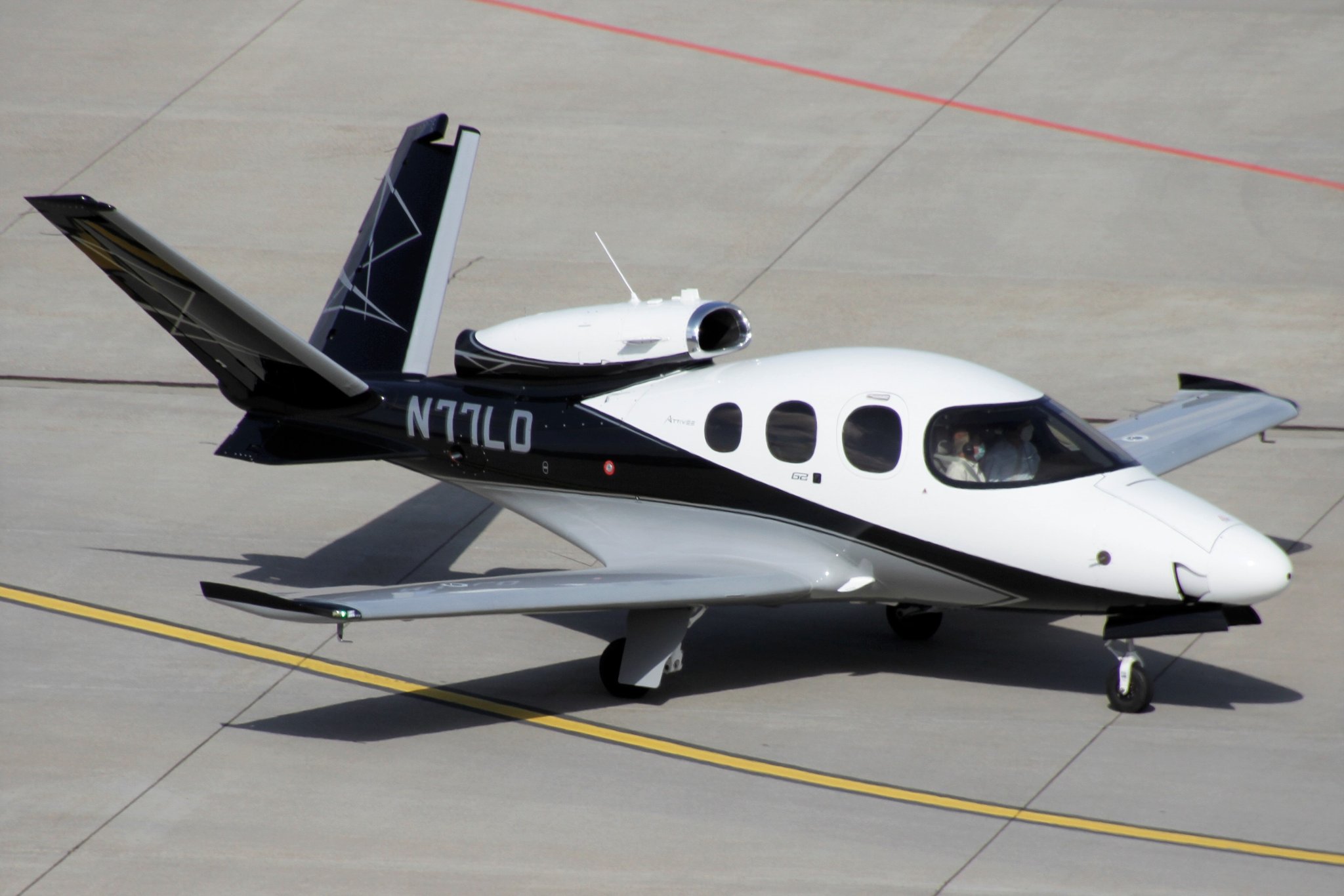 Zürich 6.10.2022. N77LD, Cirrus SF50 Vision, Vision21 Co.