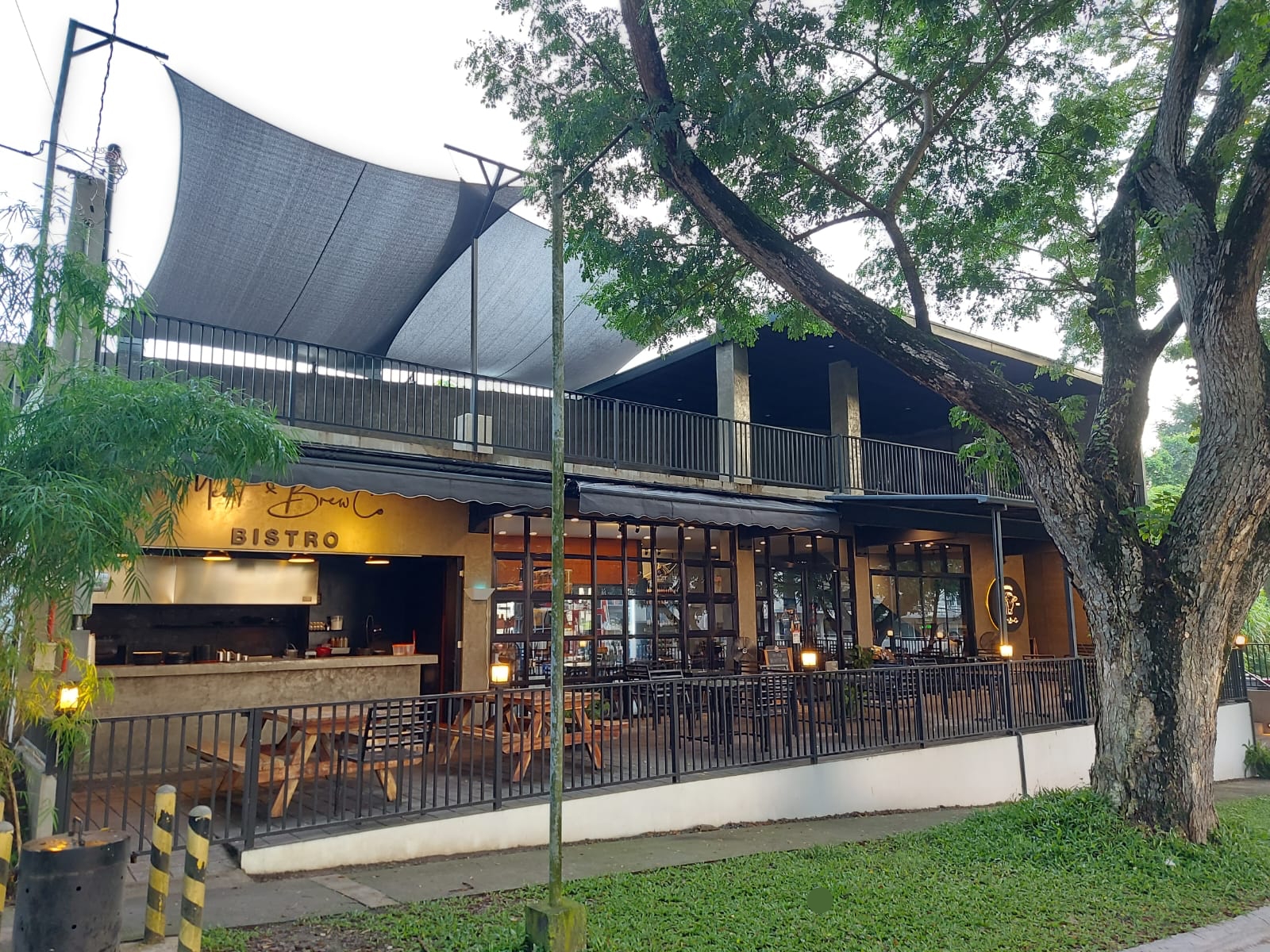 Meat & Brew Co. | Silang