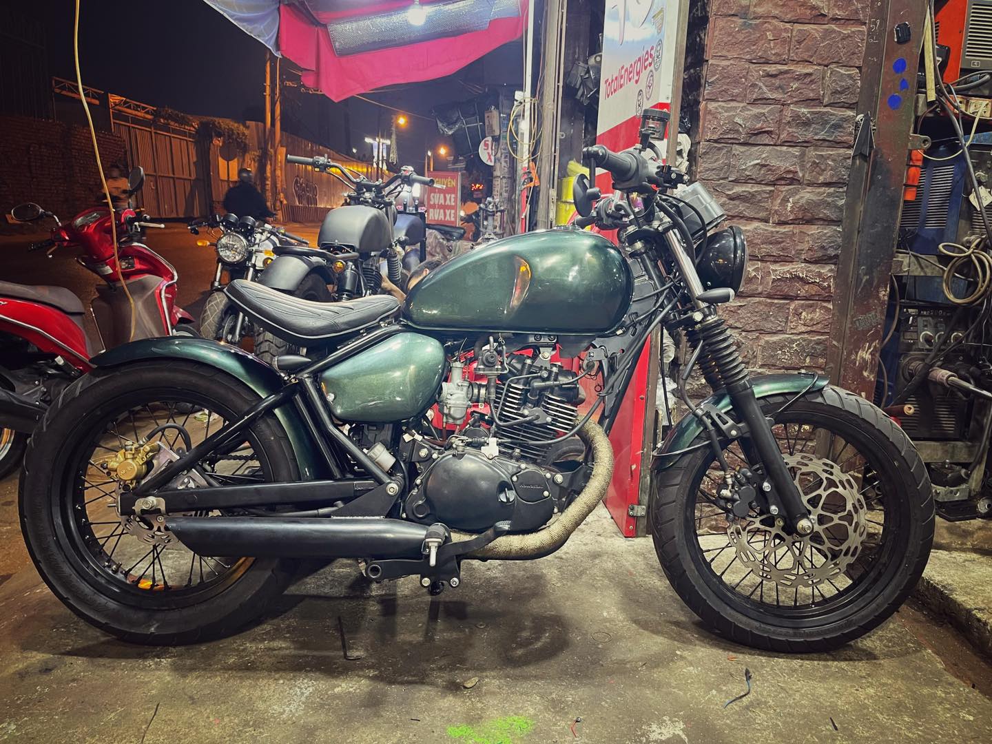 Kawasaki W175 mod bobber - Garage Moto Tự Thanh Đa | Facebook