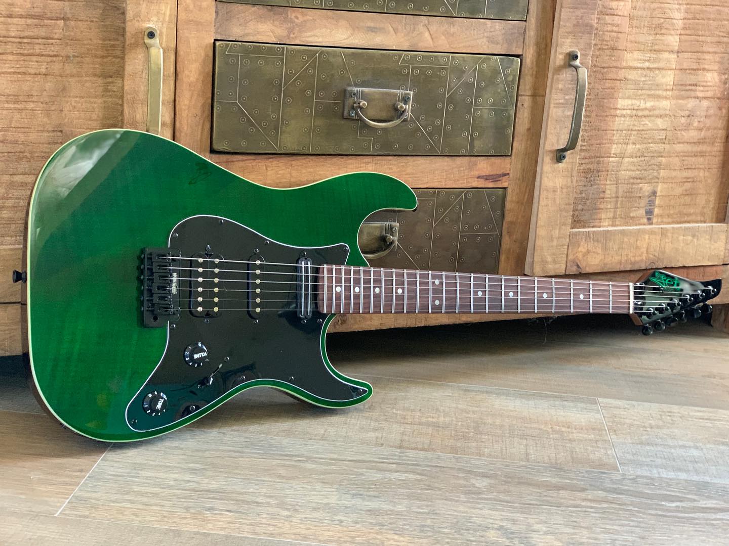 Jet Guitars - New JS-450TGR R - stunning and versatile!