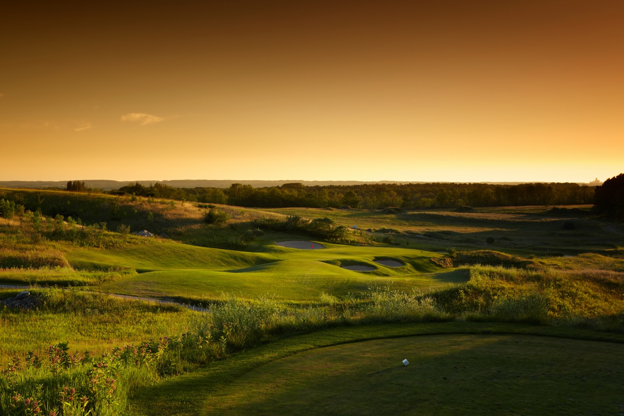 Red Hawk Golf Club - 𝗥𝗲𝗱 𝗛𝗮𝘄𝗸 𝗚𝗼𝗹𝗳 𝗖𝗼𝘂𝗿𝘀𝗲 is more than just a place to ...
