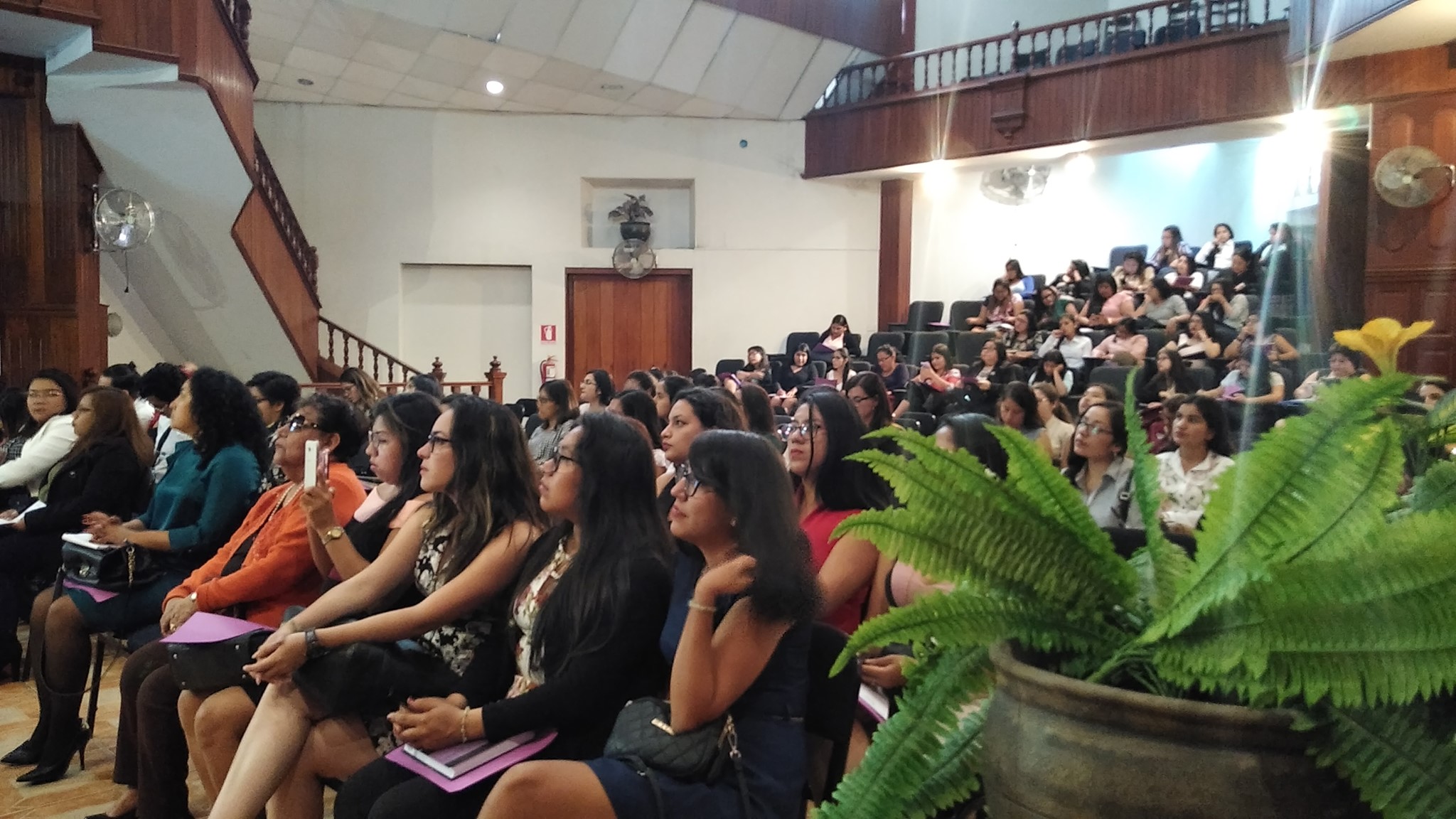 Congr... - Congreso Nacional De Mujeres Empresarias - 