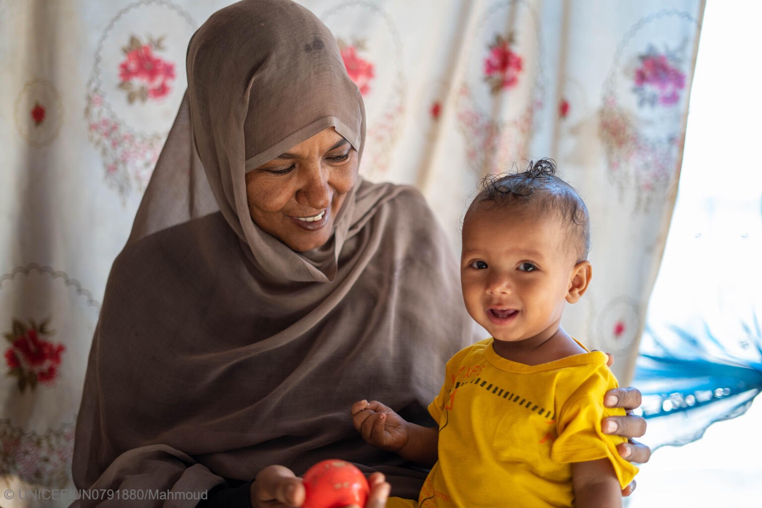 UNICEF - Sabna needs a balanced diet while breastfeeding...