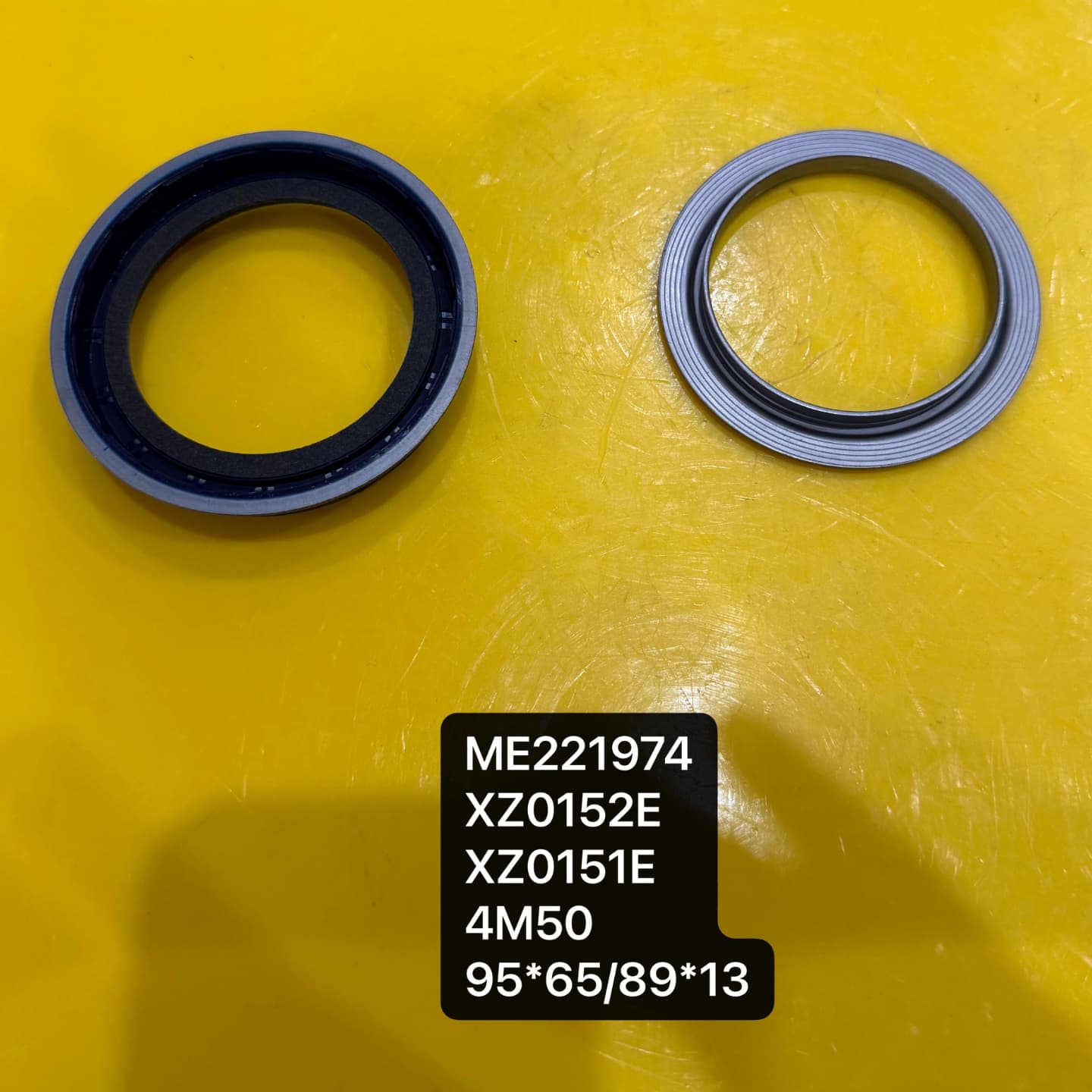 CRANKSHAFT FRONT SEAL ME221974 ME 221974 XZ0152E XZ0151E 4M50