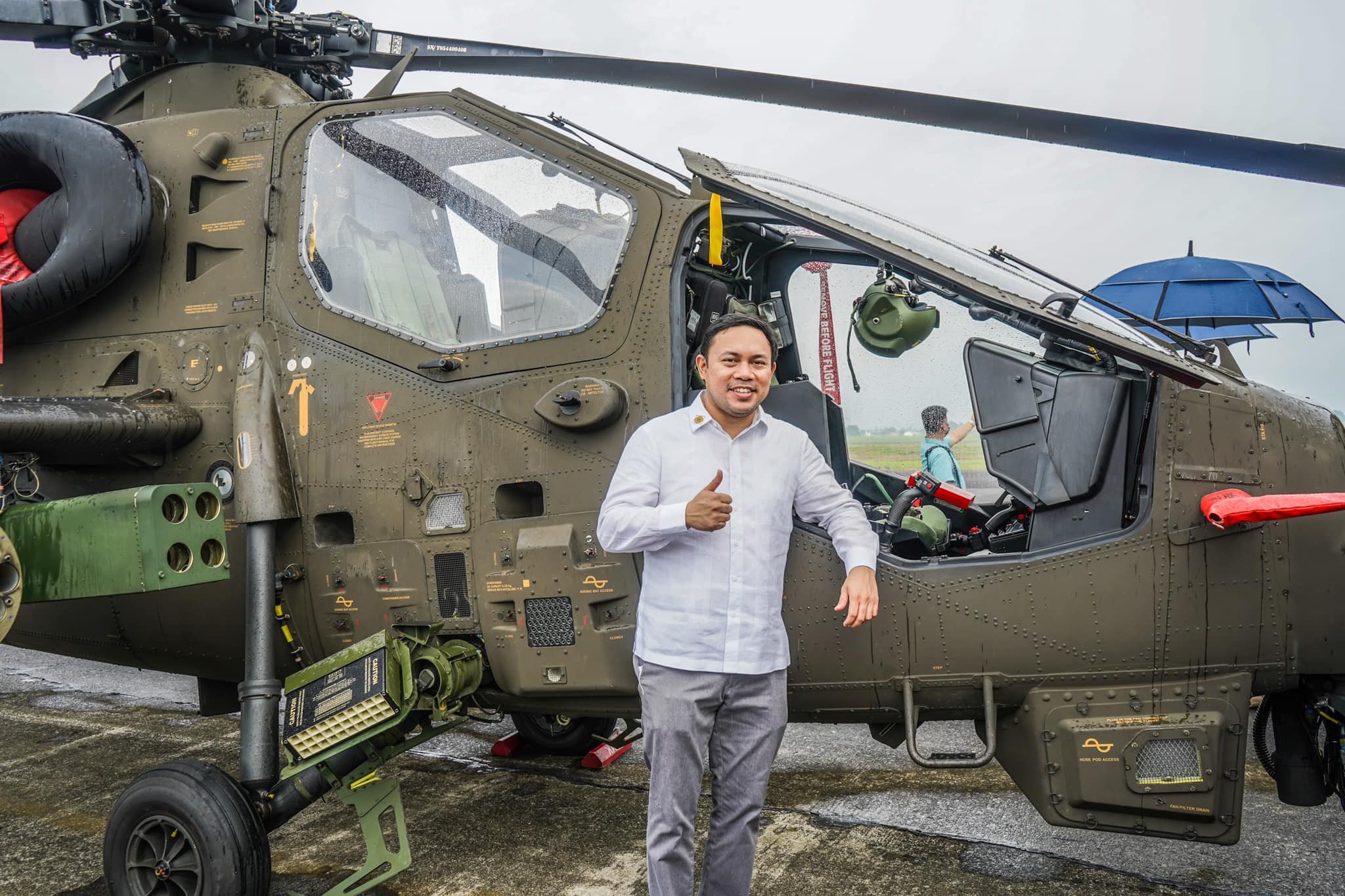 The rhk111 - Here’s a Picture of Senator Mark Villar posing around the ...