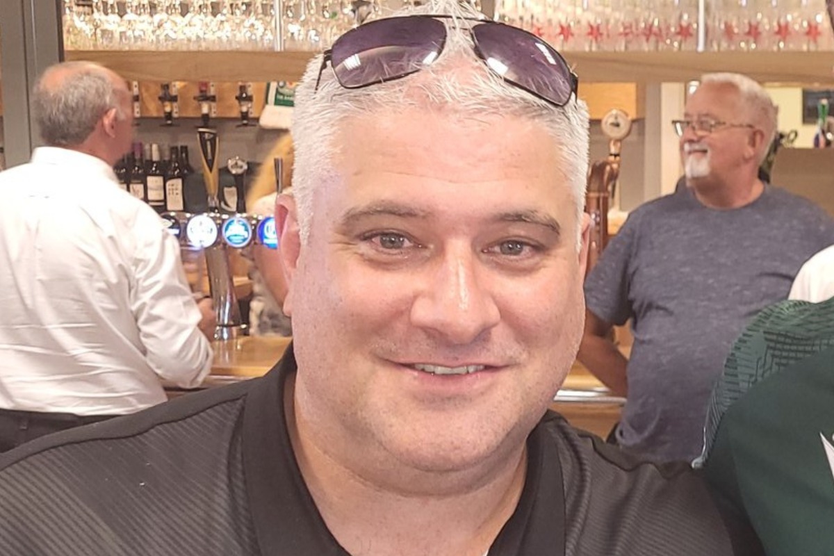 Leader Live - Tribute paid to 'football mad' Wrexham...