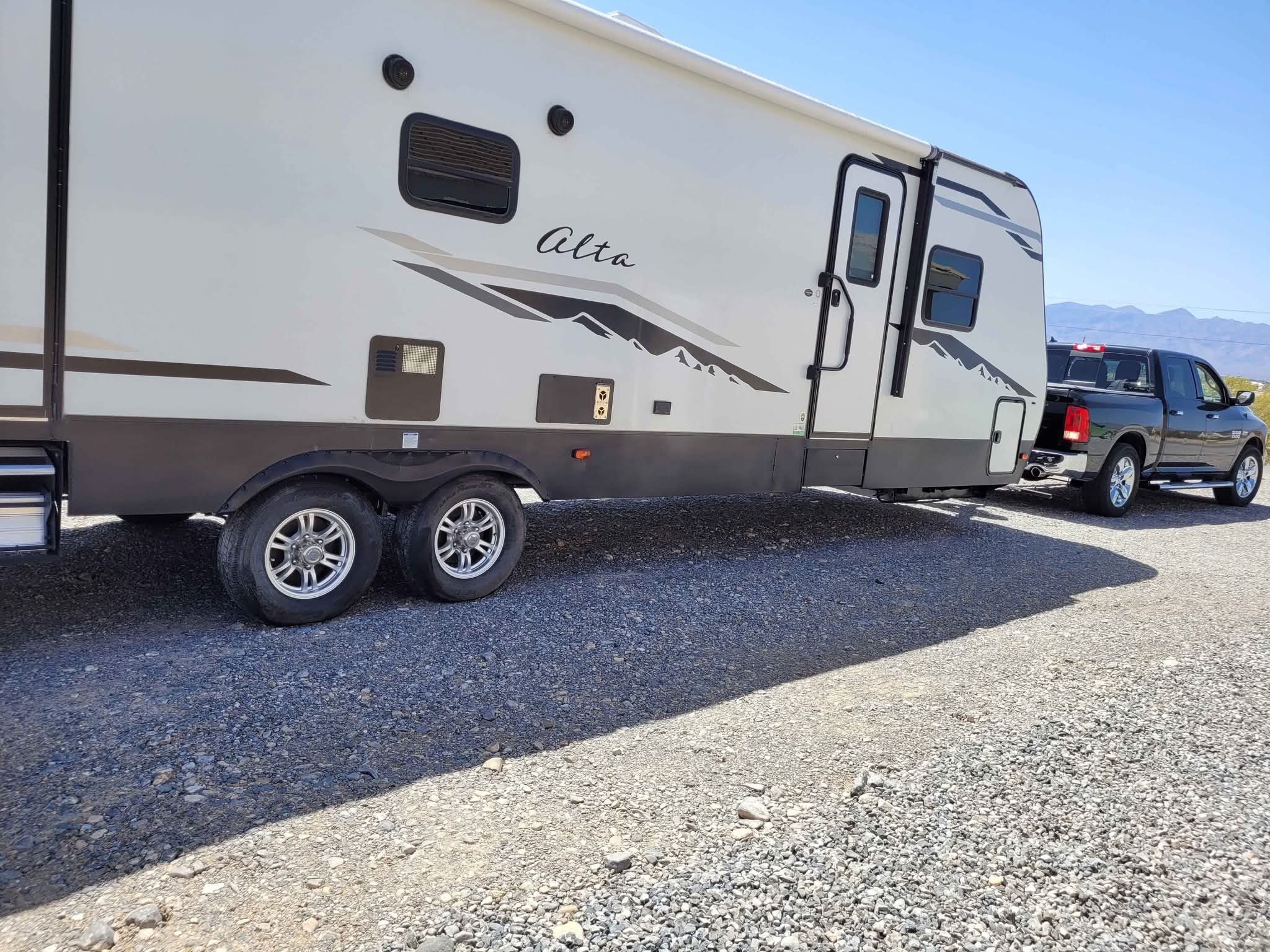 2021 2021 Alta East to West 38 ft travel trailer - RVs & Campers ...