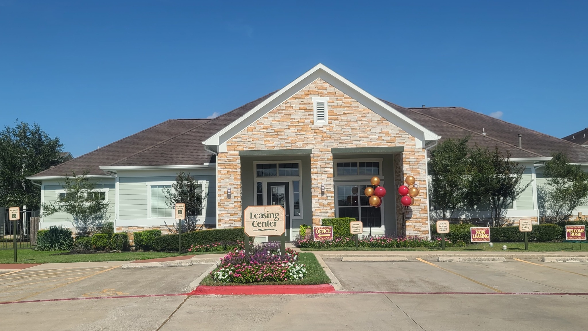Point Royale Apartment Homes Victoria TX
