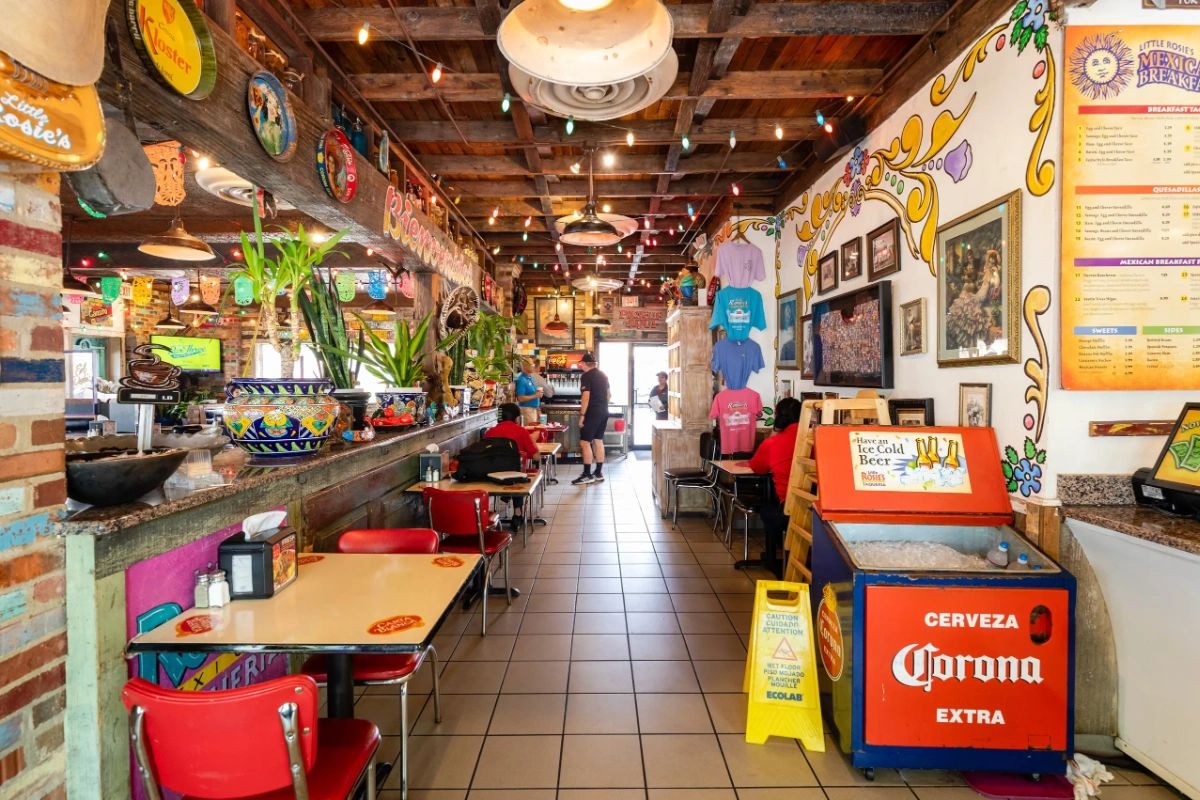 Where can I go to eat with friends in a formal attire in Huntsville?