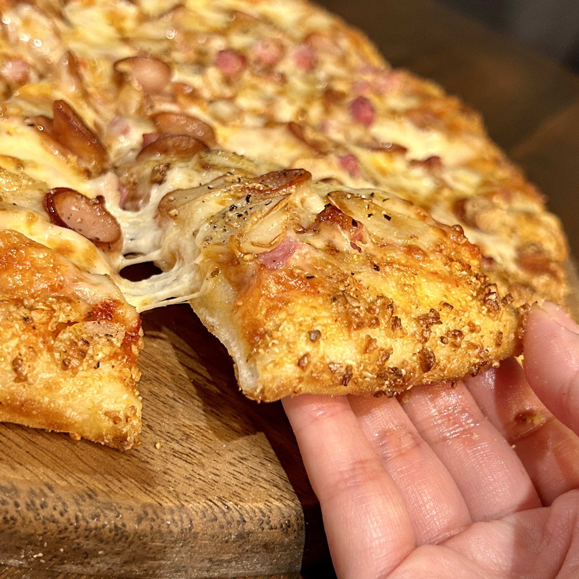 本日 #ごまの日 限定！ 🧄セサミガーリッククラスト無料！ ＼ 今日だけ