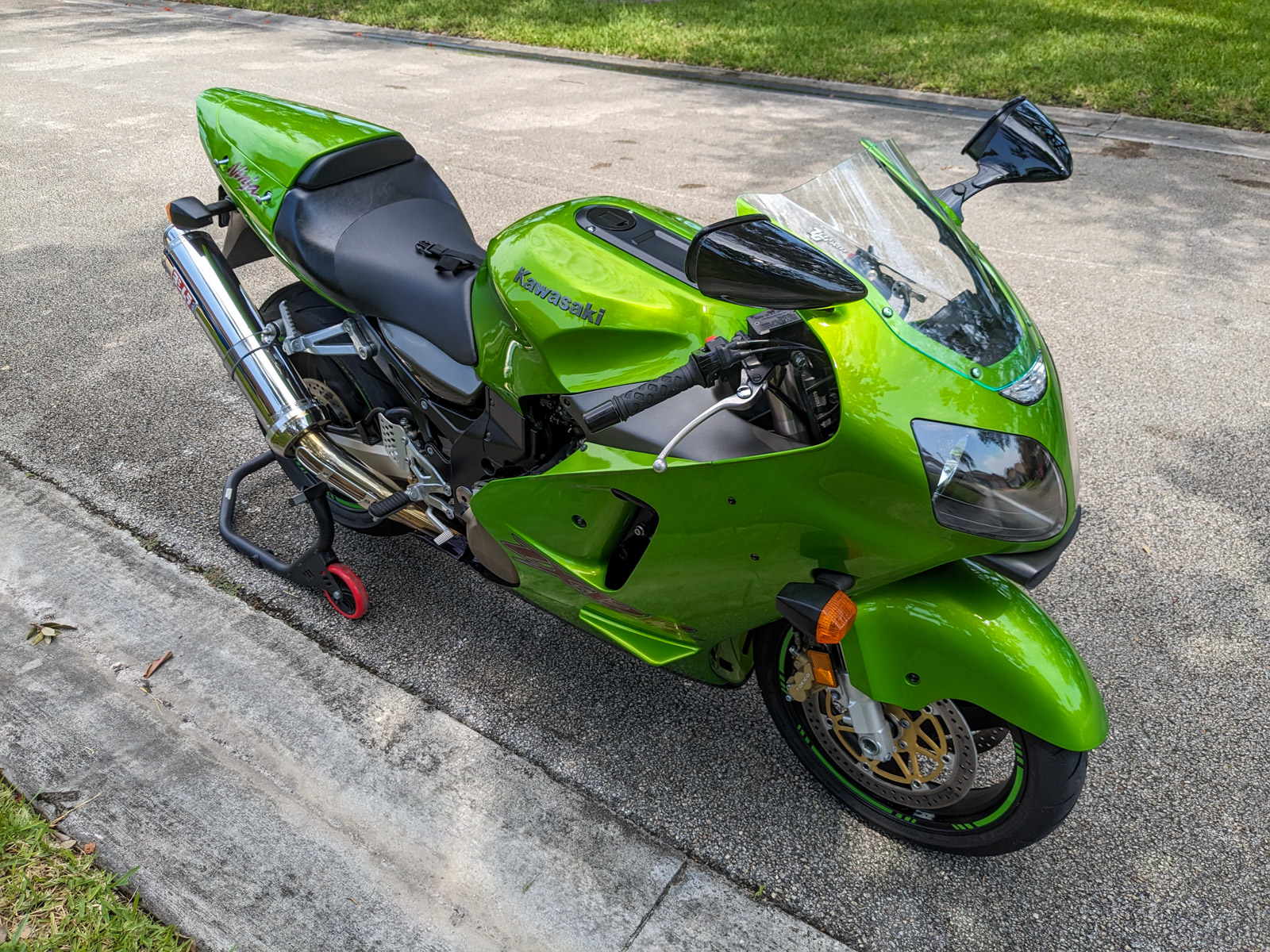 Third to finish up on the site Wednesday: A green Kawi speed