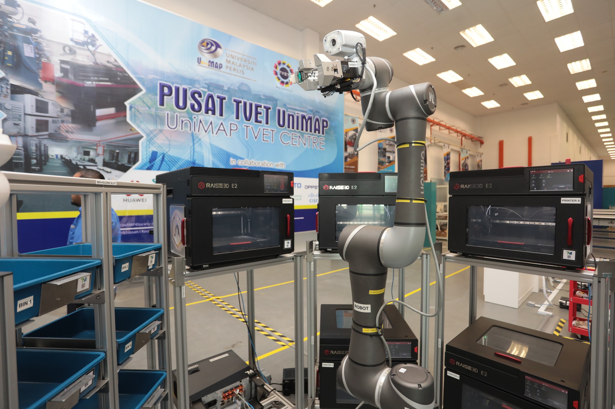 Faku... - Fakulti Kejuruteraan dan Teknologi Elektronik Unimap