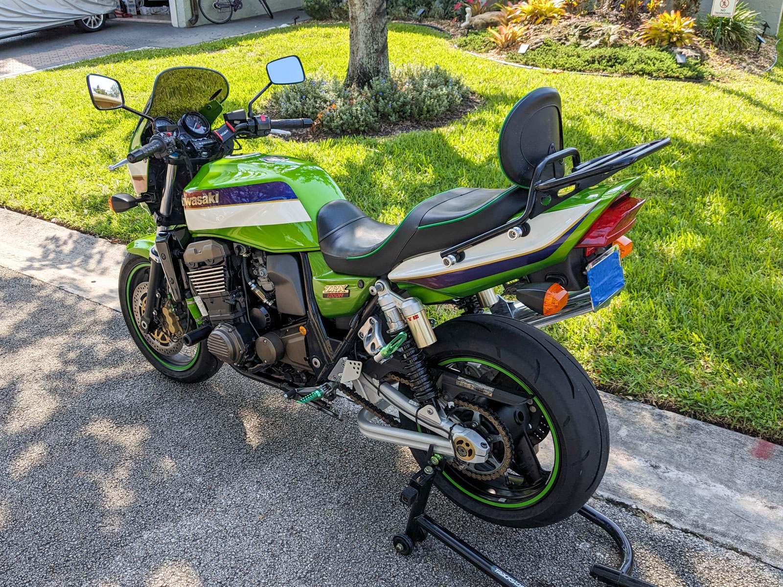 What to know about 2002 Kawasaki ZZR1200 and replacement fairings