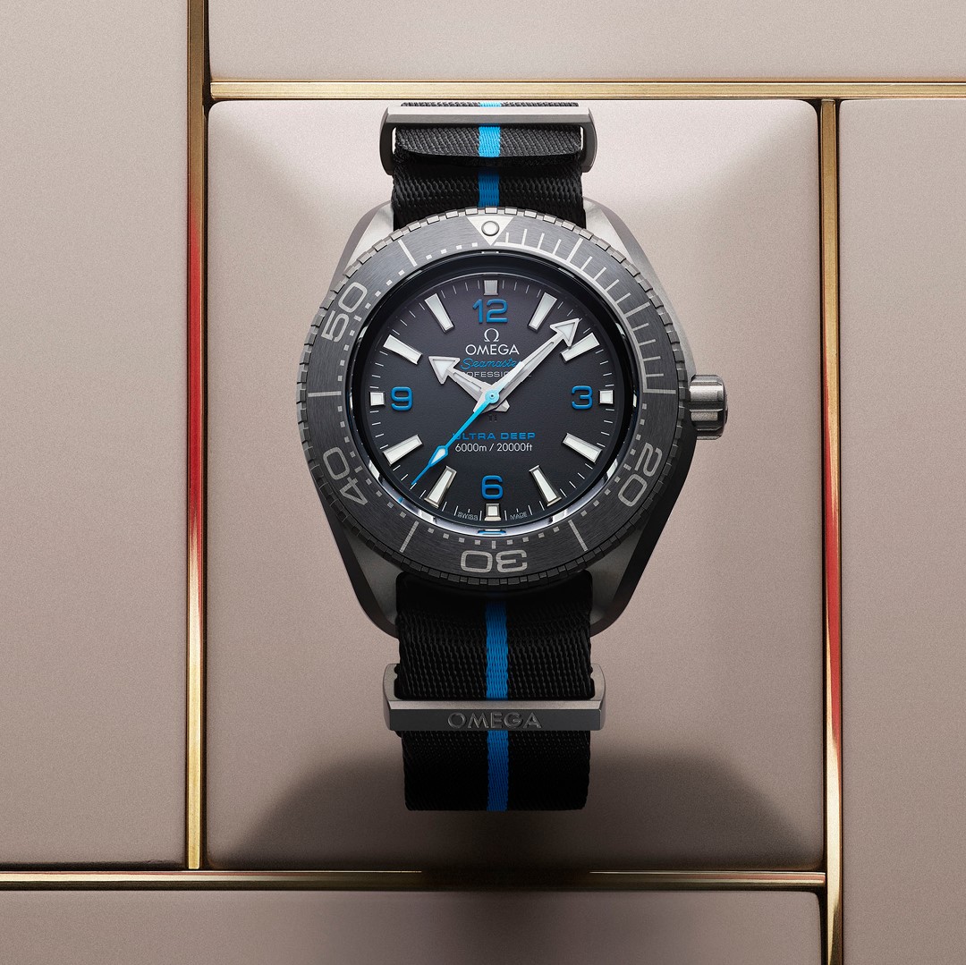 Reminder: our BEAMS x Rowing Blazers watch is not hammer proof 🔨