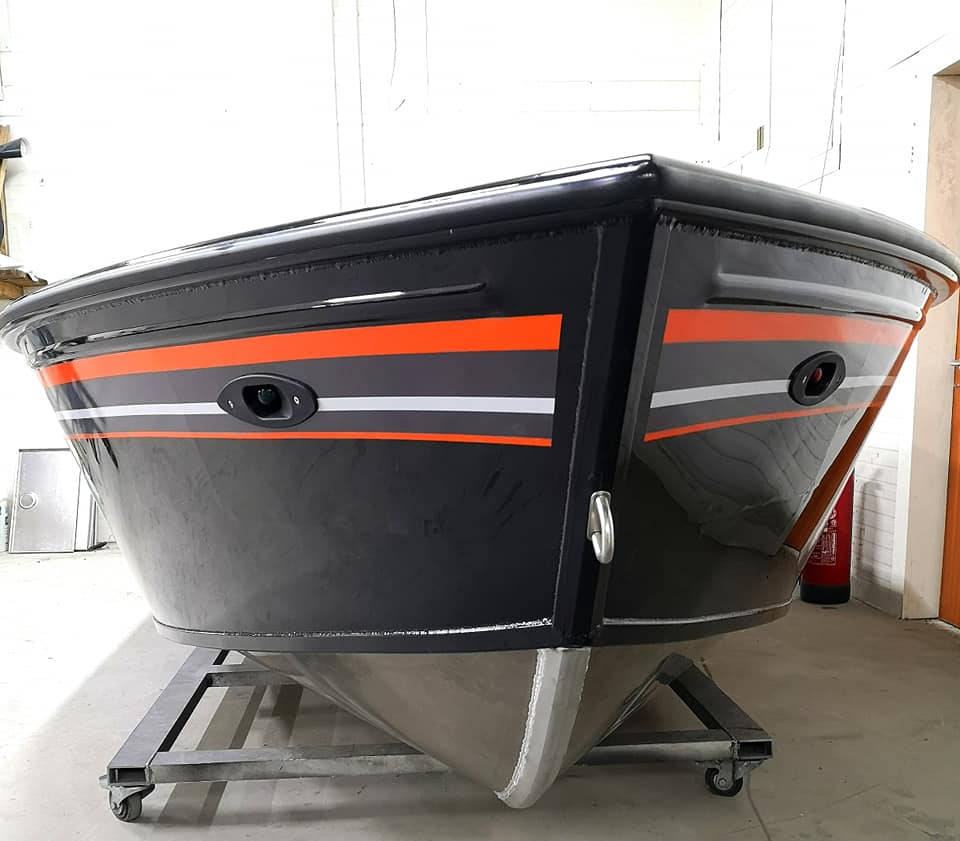 Tangiri Boat - New graphics and new tiller model 460 buildings