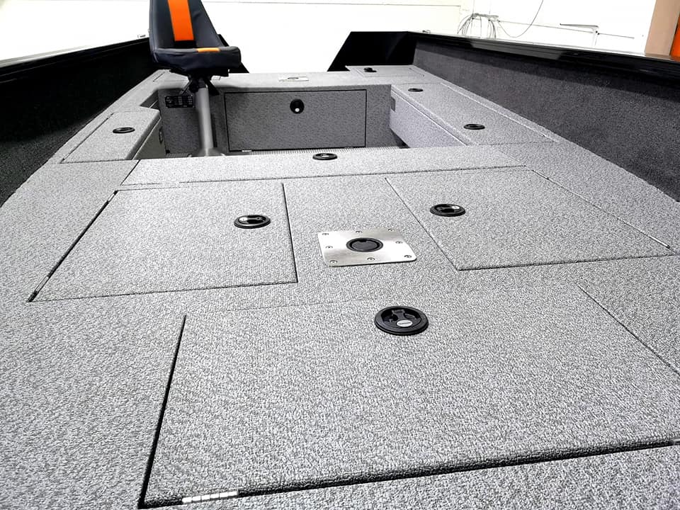 Tangiri Boat - New graphics and new tiller model 460 buildings