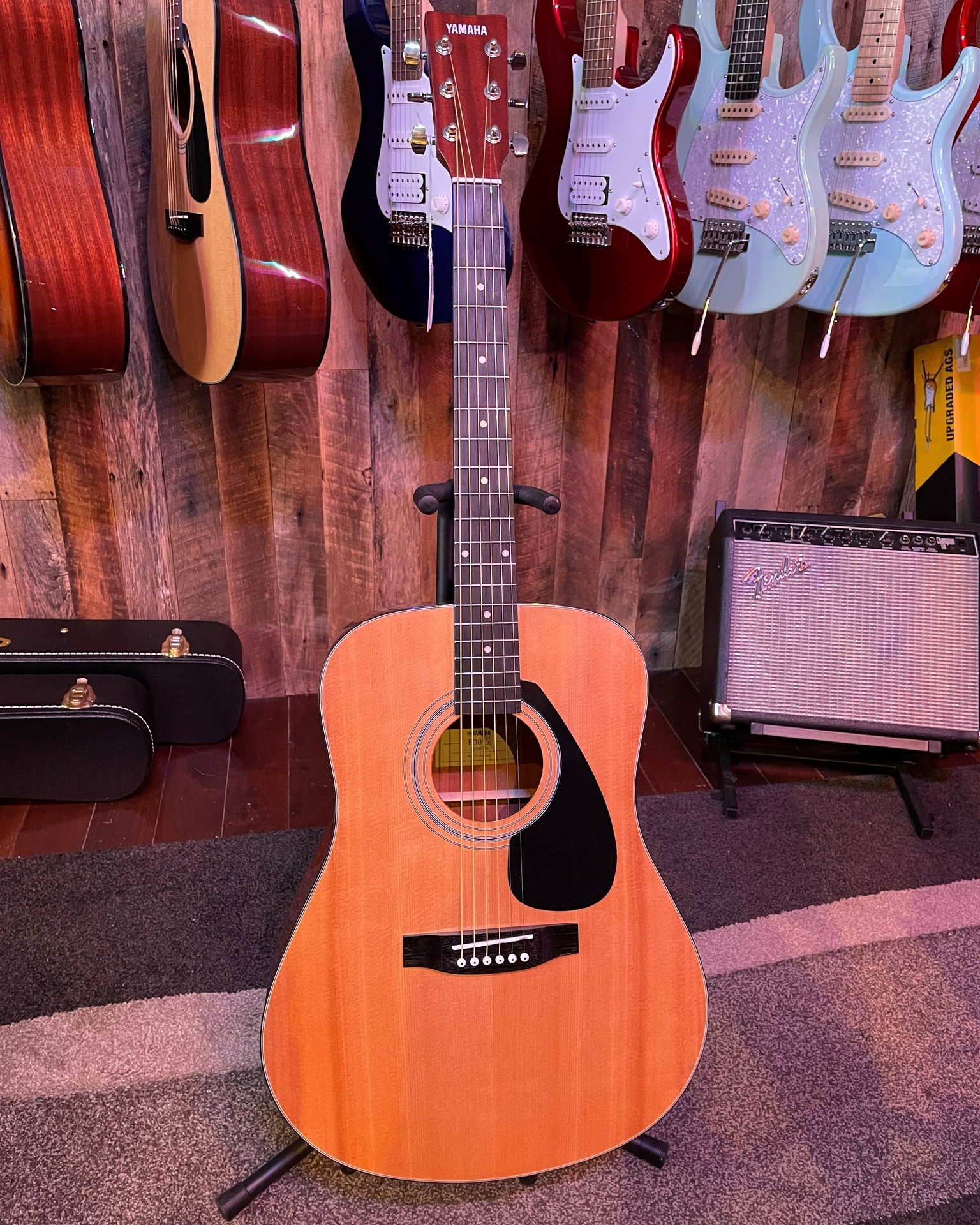 What is a Yamaki Deluxe Custom Folk acoustic guitar with zero fret?